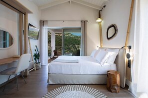 3 bedrooms, in-room safe, iron/ironing board, free WiFi - Villa Oliva – Seaside Charm with Village at Your Doorstep (Lefkada)