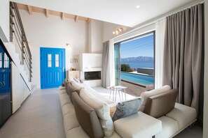 Smart TV, fireplace - Villa Katerina-Stylish 4DR villa with Sea View (Perigiali)