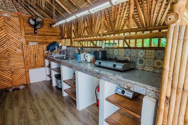 Private kitchen - Tongo Hill Cottages (Moalboal)