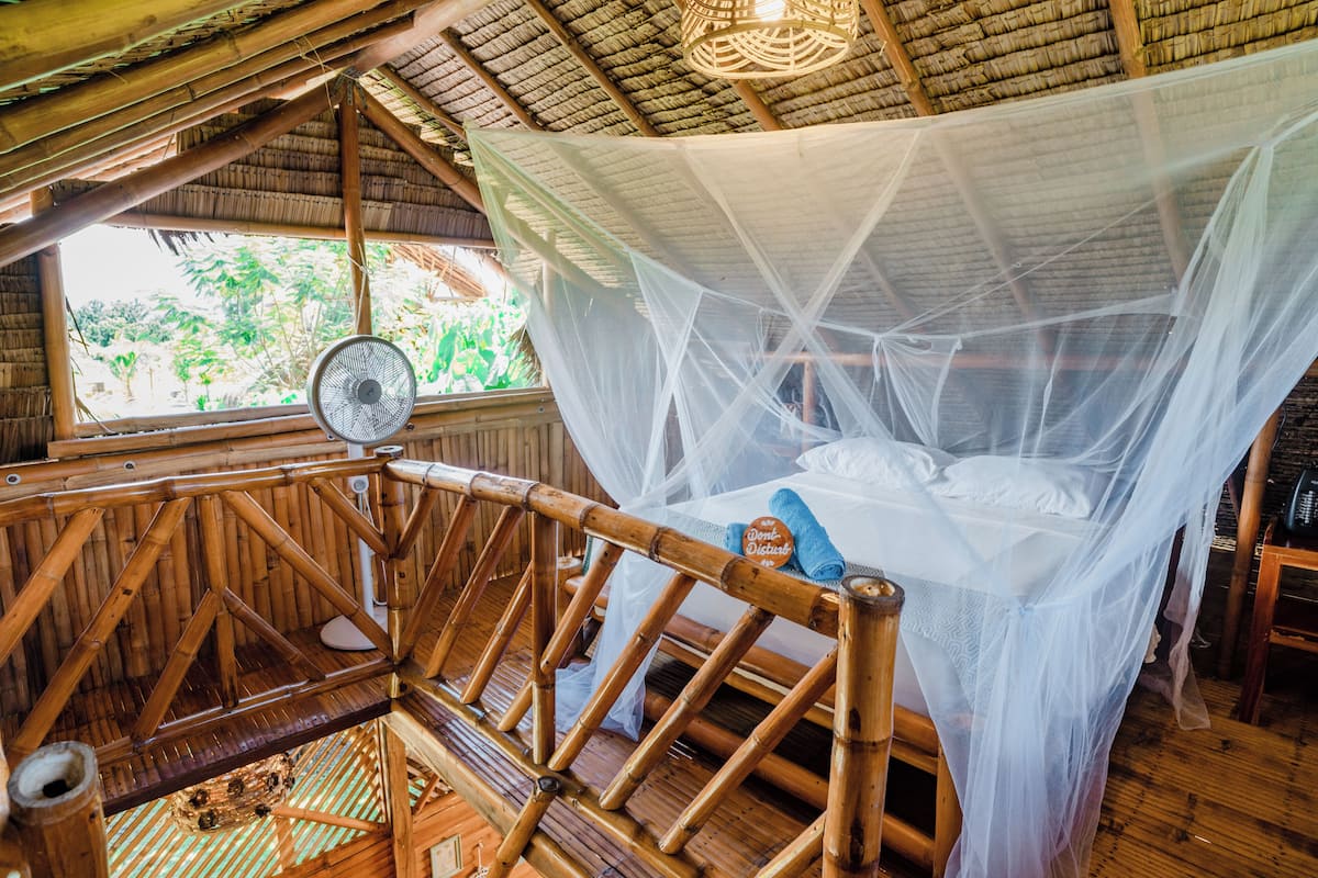 Biệt thự, quang cảnh vườn