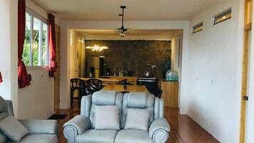 Deluxe Apartment, Balcony, Lake View | Living area