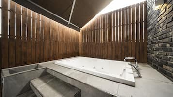 Prime Suite | Bathroom