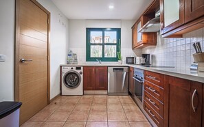 Private kitchen - Spacious house with terrace and pool in Tenerife (San Miguel de Abona)