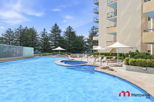 MetaWiseBnB Luxury North-Facing 2BR Near Beach 5
