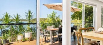 The Lakehouse - Exclusive Waterfront Escape