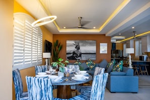 Dining - 2 Chaka’s Place - Beachfront Luxury (Ballito)