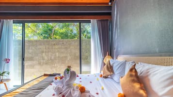 Deluxe Villa | Premium bedding, in-room safe, soundproofing, iron/ironing board