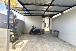 Deluxe Double Room | Property grounds