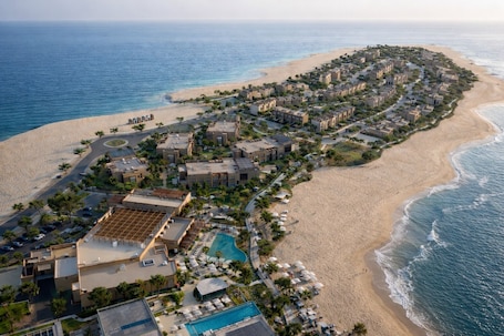 Beach. Daraah Resort - Amaala