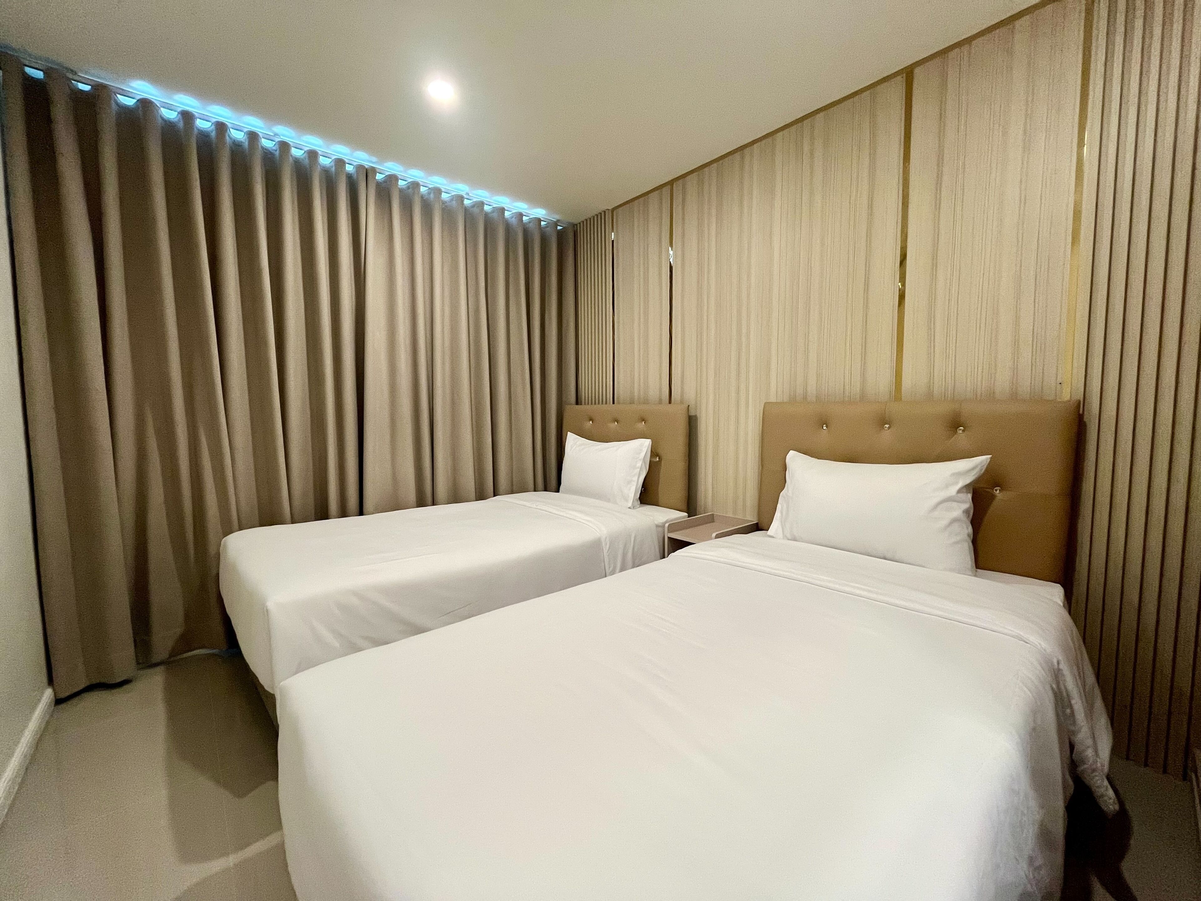 Twin Suite with Balcony