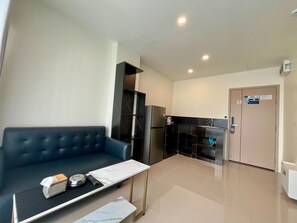 Grand Suite with Balcony | 客廳