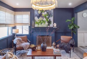 Interior - 6BR Luxury Home Garden Jacuzzi Garage East Bay near UC Berkeley & San Francisco (Richmond)