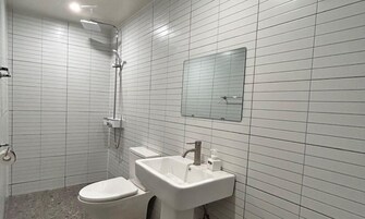 Decoración personalizada, muebles diferentes, escritorio y wifi gratis 