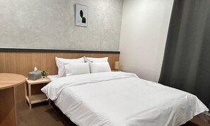 Standard Double Room | Individually decorated, individually furnished, desk, free WiFi - Brown Dot Hotel Geoje Gohyeon Branch (Geoje)
