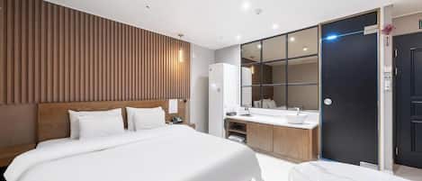 Premium Bathtub Room