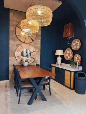 Dining - Aline Villa (Kabupaten Wonosobo)