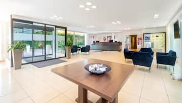 Apartment | Reception