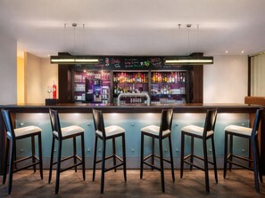 Apartemen | Bar (di properti)