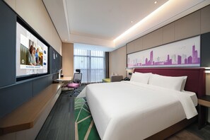 Basic Single Room, City View | Desk, laptop workspace, soundproofing, free WiFi - Hampton by Hilton Shenzhen Longhua Qinghu (Shenzhen)