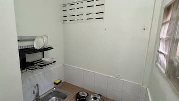 Firemannsrom – familie, hageutsikt | Eget kjøkken