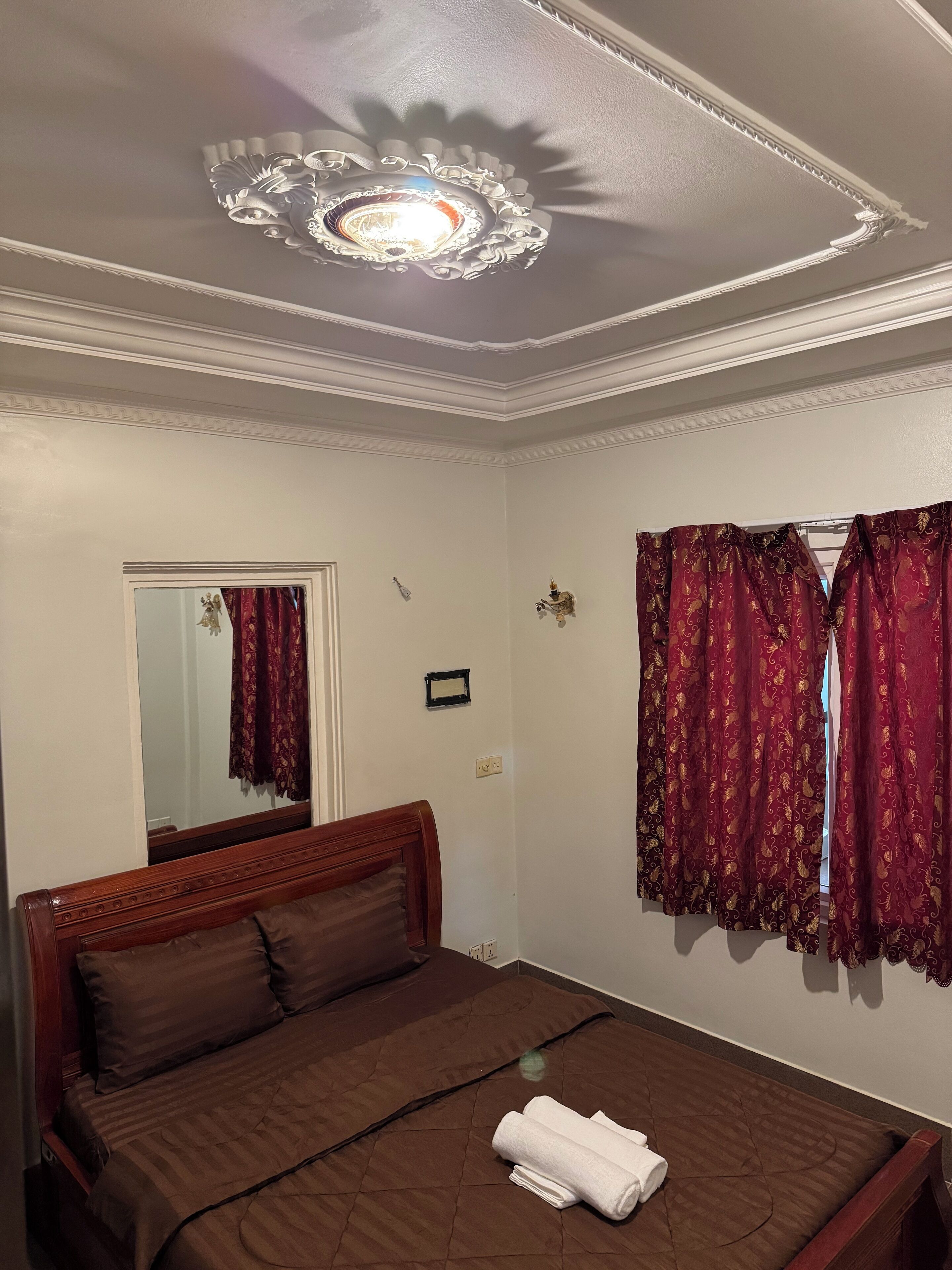 Chambre Double, vue ville