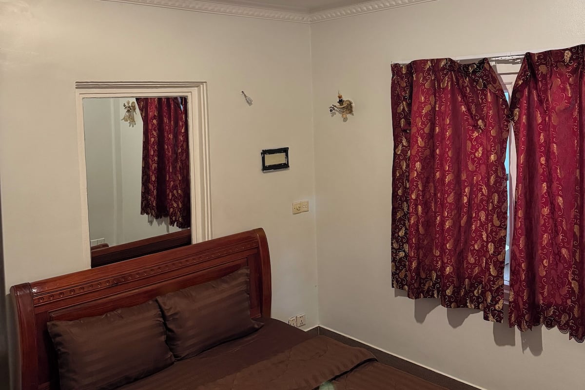 Chambre Double, vue ville