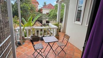 Dobbeltrom – honeymoon, byutsikt | Terrasse/patio