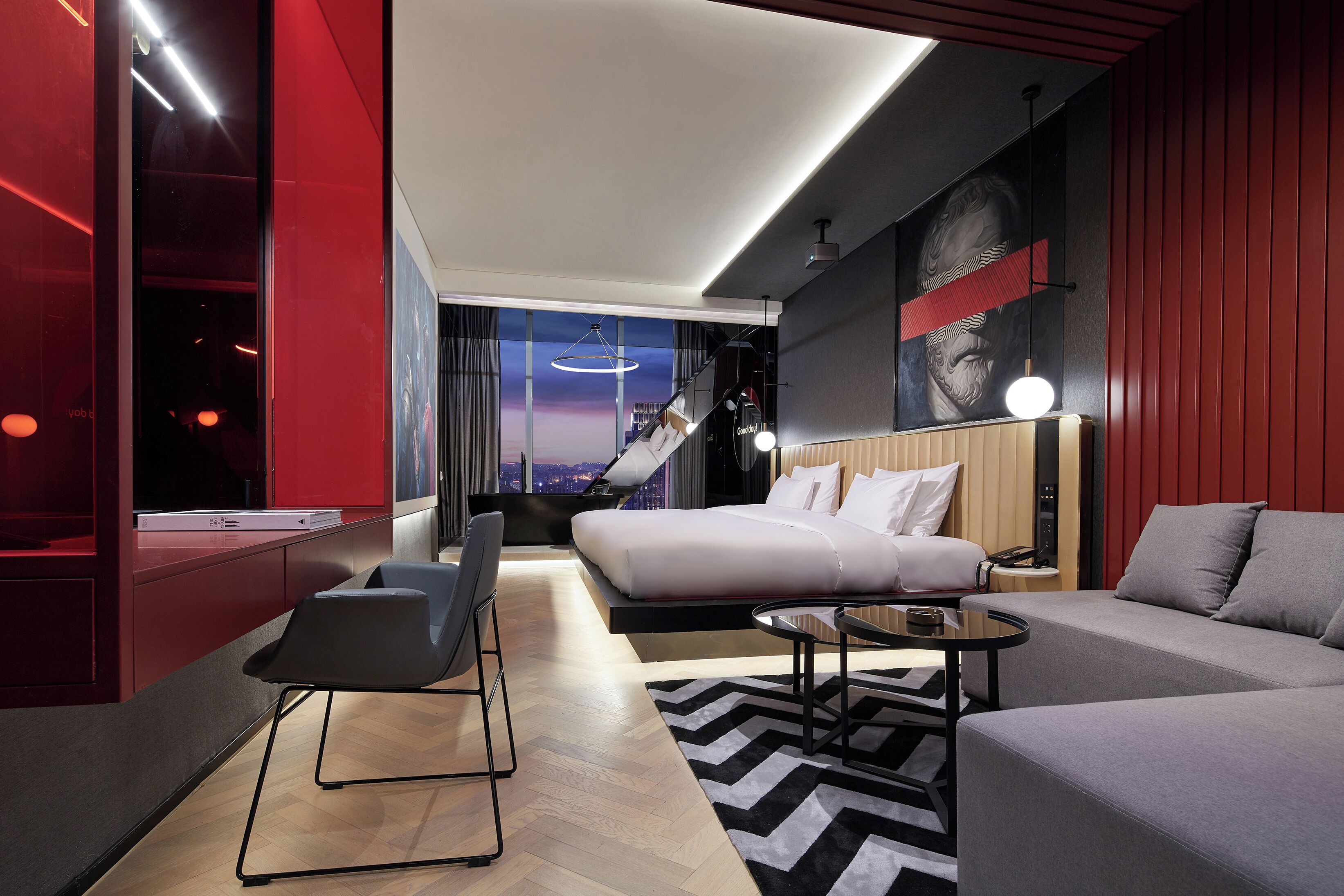 Kamar Standar, pemandangan kota