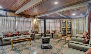 Interior - Dekeling Hotel (Darjeeling)