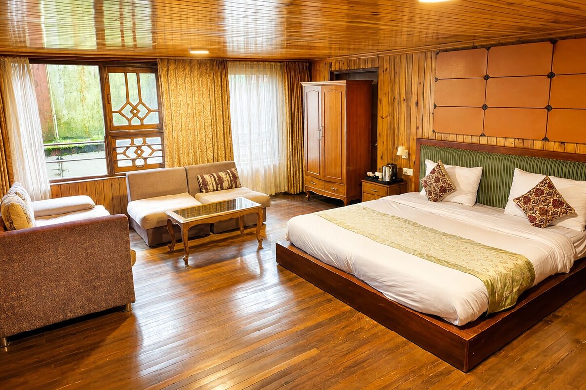 Honeymoon Double Room | WiFi (free)