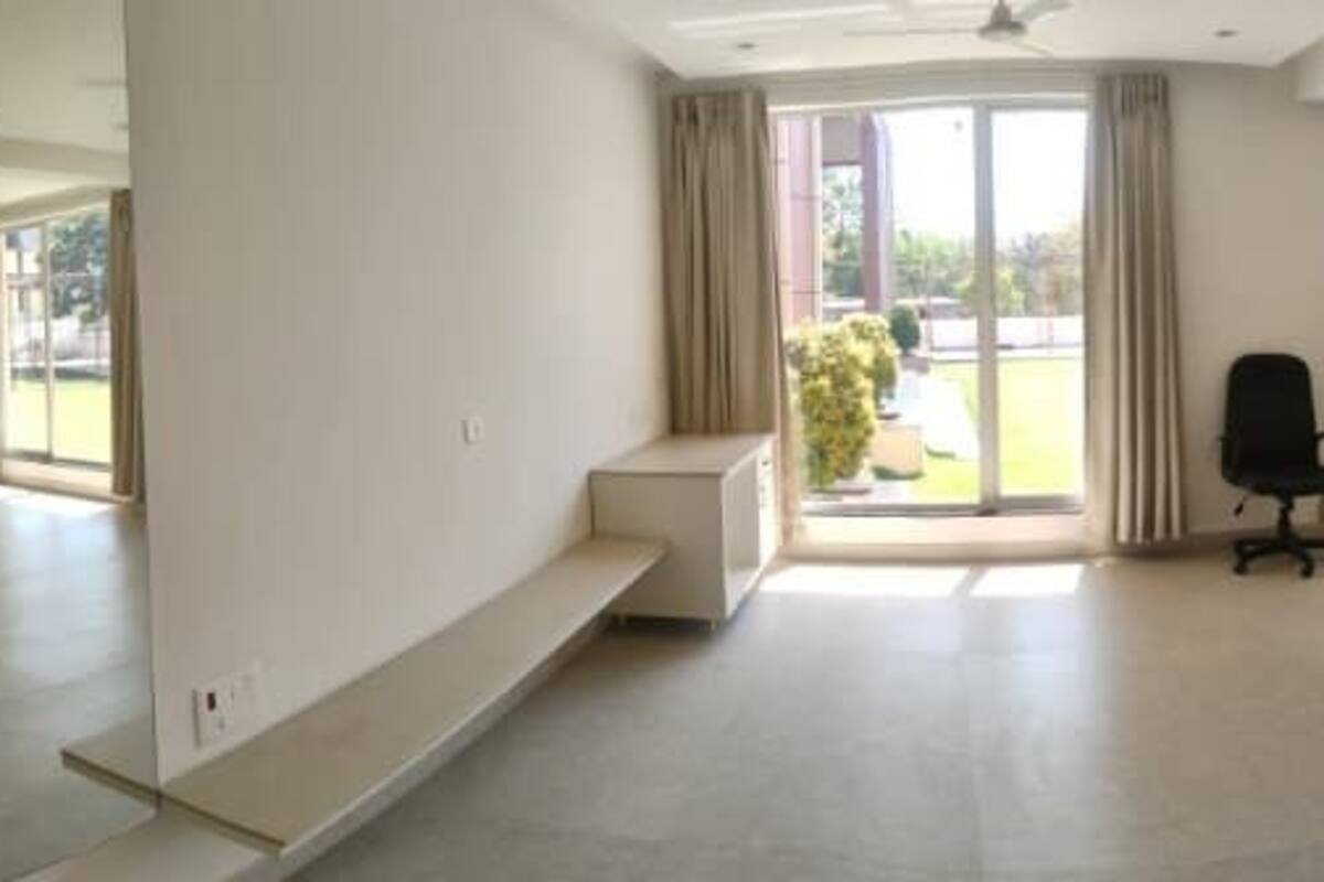 Family Room | Free WiFi