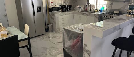Fridge, microwave, oven, stovetop