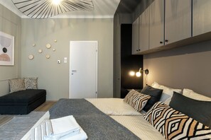1 slaapkamer, een strijkplank/strijkijzer, internet, beddengoed
