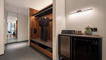 Quarto casal básico, para não fumantes, vista para a cidade | Parte interna