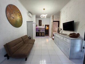 Living area - Cozy Villa El BamboG with a private pool (Blahbatuh)