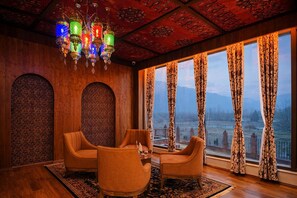 Lounge - Mountnoor Sarovar Premiere Pahalgam (Anantnag)