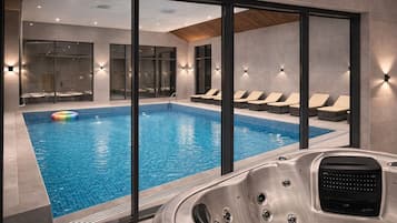 Una piscina techada