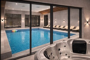 Una piscina techada