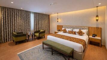 Superior Double Mountain View | Bộ đồ giường kháng dị ứng, minibar, màn/rèm cản sáng, phòng cách âm