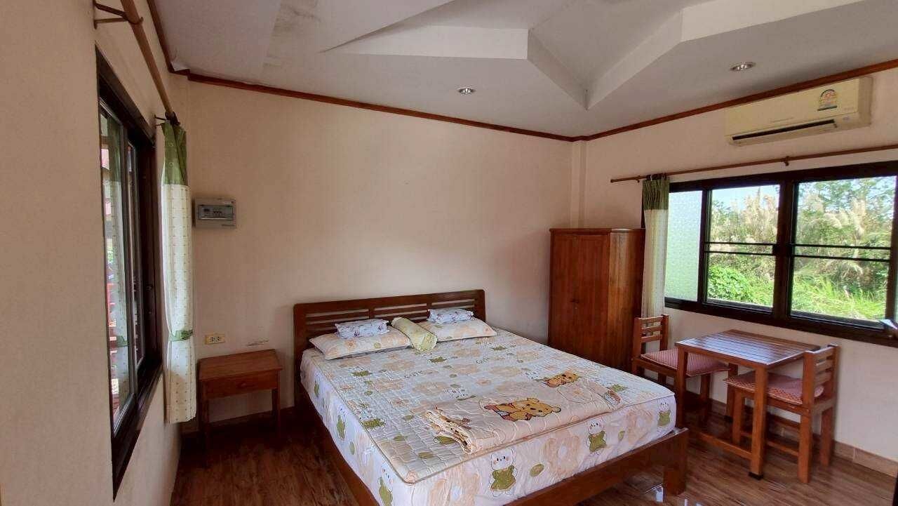 Standard Room, 1 King Bed | Free WiFi, bed sheets