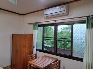 Habitación estándar, 1 cama King size | Servicios de la habitación