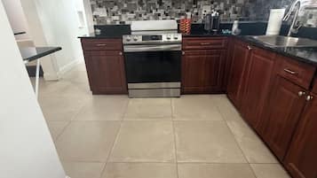 Leilighet, terrasse | Eget kjøkken