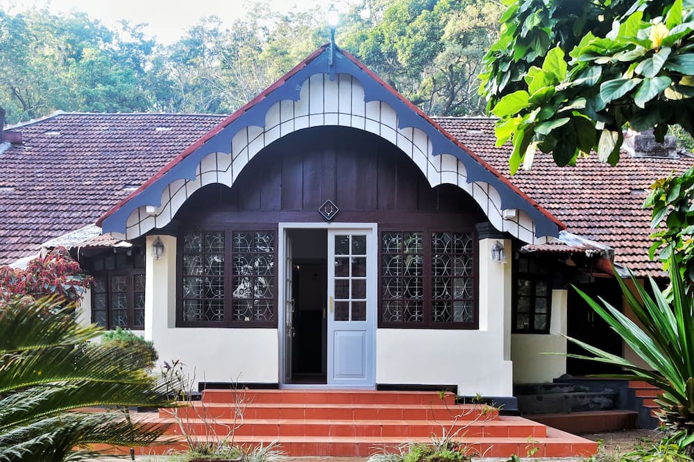 Colonial Canopy - Bethri