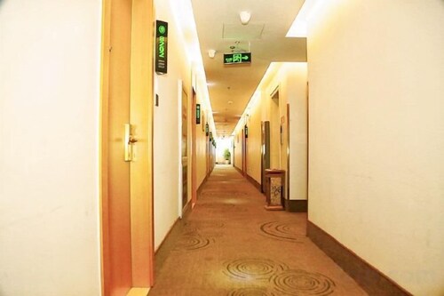 GreenTree (Beijing Jingzhou Road Magezhuang Subway Station)