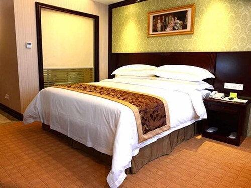 Vienna Hotel Guiyang Exhibition Center Lincheng West Road Metro Station