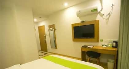 Vatica Hotellinquan Jiefang South Road