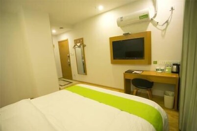 Vatica Hotellinquan Jiefang South Road