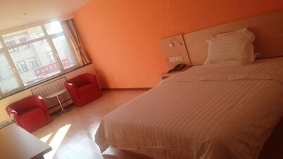 8days Inn Chain Hotel