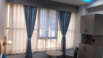 Deluxe Double Room, City View | Interior