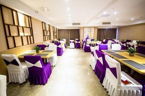 Meeting facility - Lavande Hotels Luzhou Bubugao Xintiandi (Luzhou)